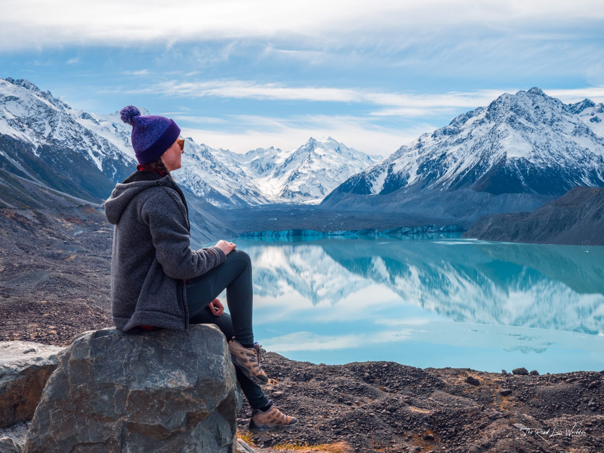 How To Be An Eco-Conscious Hiker - Wear your headphones!