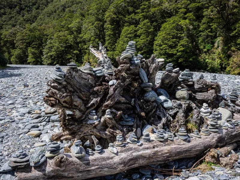 How To Be An Eco-Conscious Hiker - Leave no trace